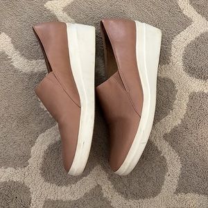 Naturalizer slip on wedge loafer. Size 11 M Tan.